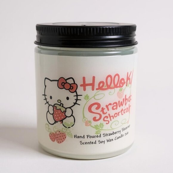 Hello Kitty Strawberry Shortcake Scented Candle - Picture 2 of 11